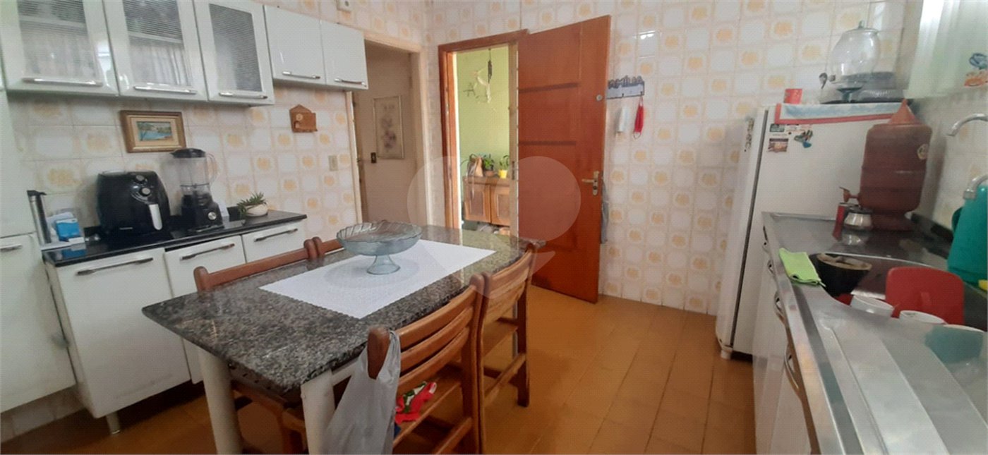 Sobrado à venda com 2 quartos em Tremembé, São Paulo, SP