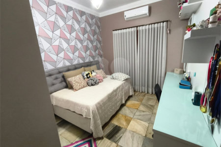 Casa à venda com 3 quartos, sendo 1 suíte,  em Vila Nastri, Itapetininga, SP
