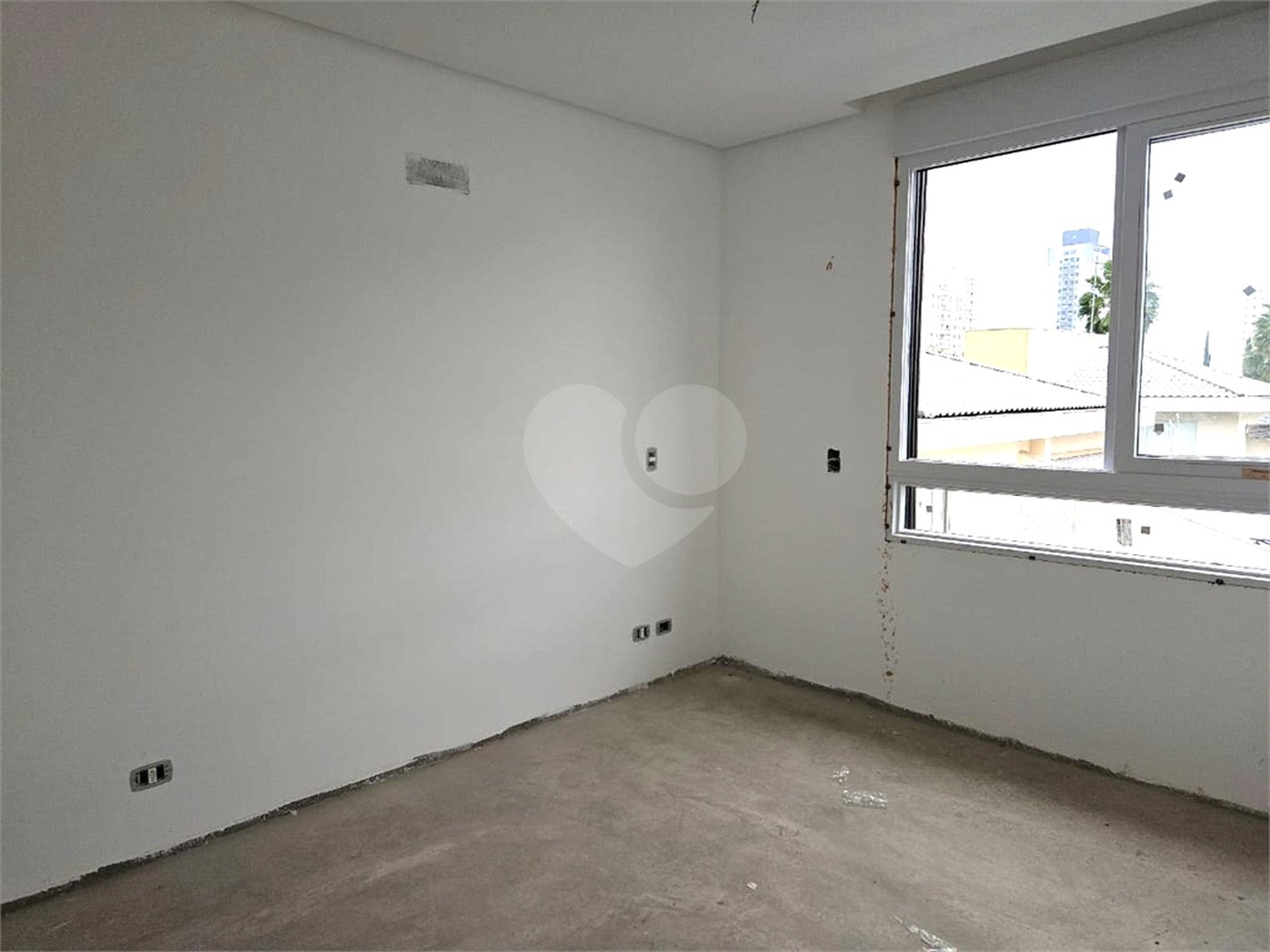 Casa à venda com 4 suítes no condomínio Venezia, São Paulo - SP