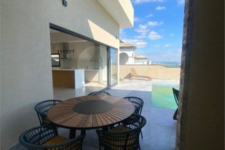 Casa à venda com 4 suítes no condomínio Campo de Toscana, Vinhedo - SP