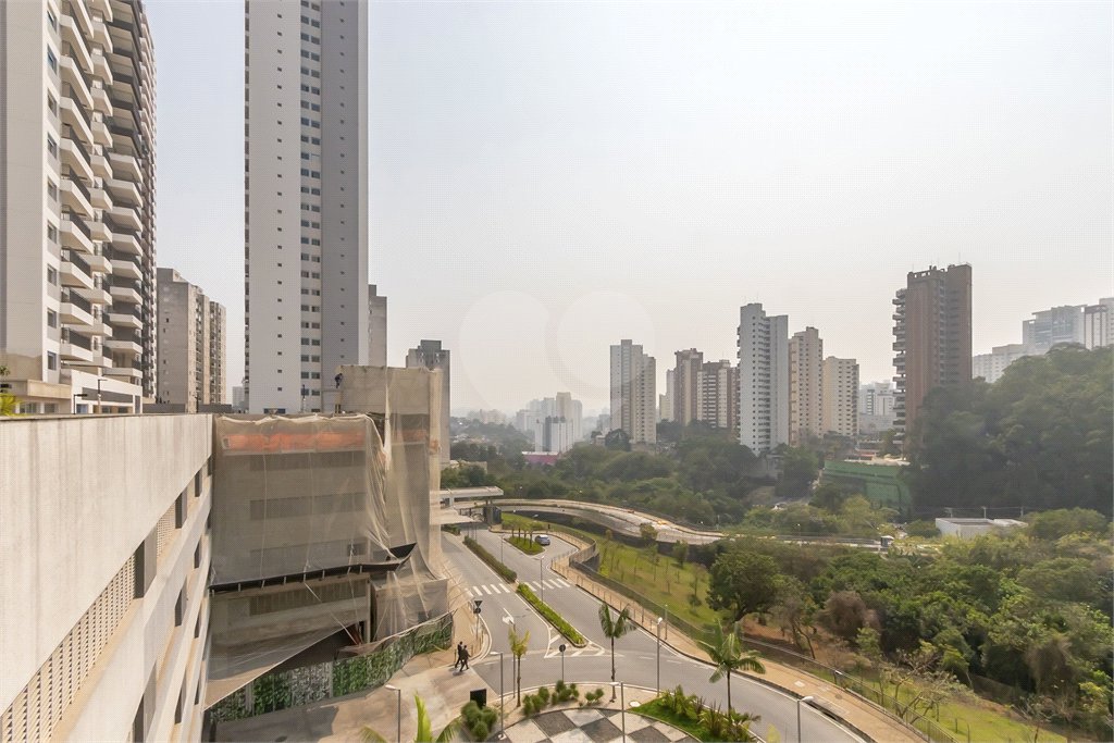 Apartamento à venda com 3 quartos, sendo 1 suíte,  em Jardim Caboré, São Paulo, SP