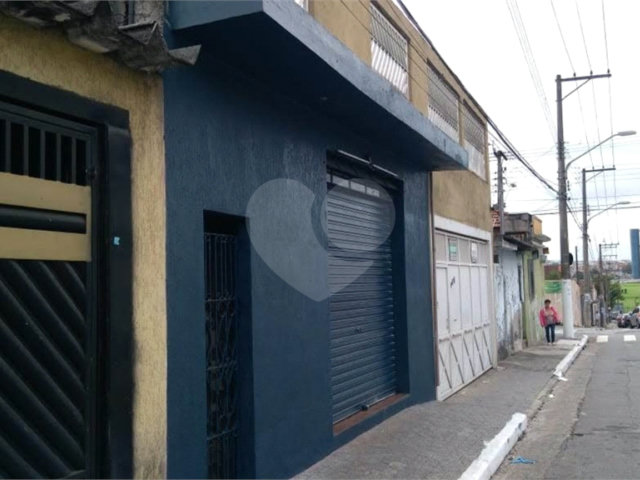 Sobrado à venda com 4 quartos, sendo 1 suíte,  em Jardim Vila Formosa, São Paulo, SP