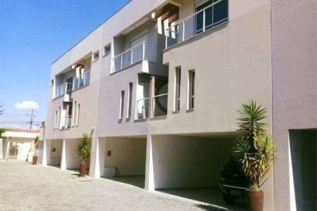 Casa à venda com 3 quartos, sendo 1 suíte, no condomínio Firenze, Sorocaba - SP