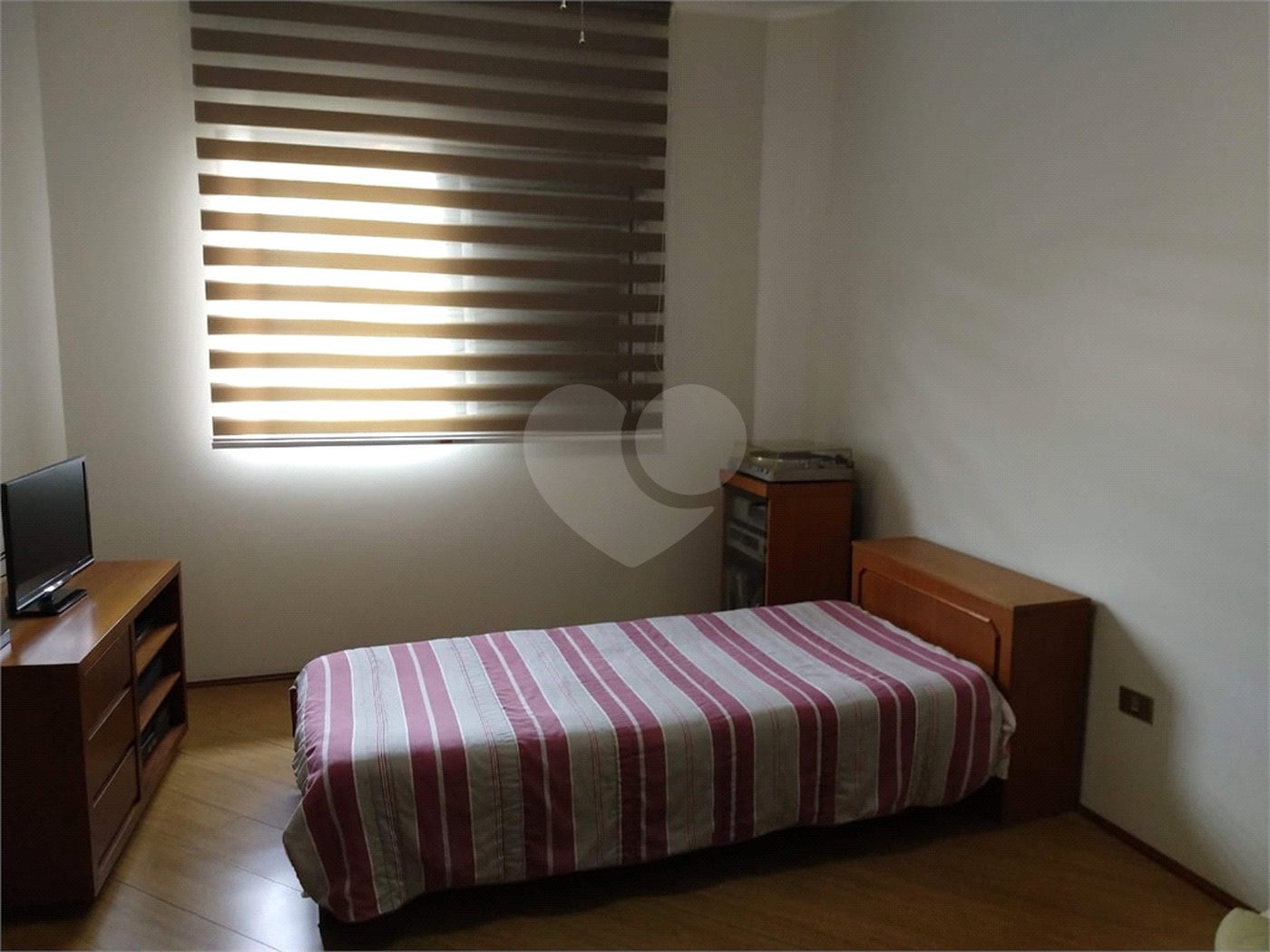 Sobrado à venda com 3 quartos, sendo 1 suíte,  em Jardim Franca, São Paulo, SP
