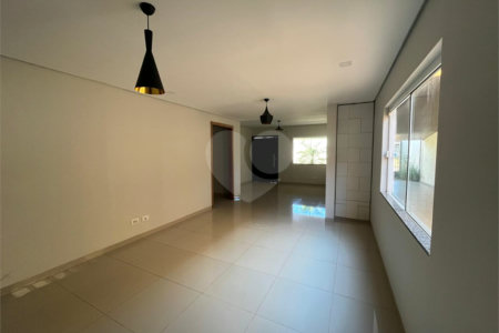 Casa à venda com 3 quartos, sendo 1 suíte, em Ipê, Três Lagoas, MS