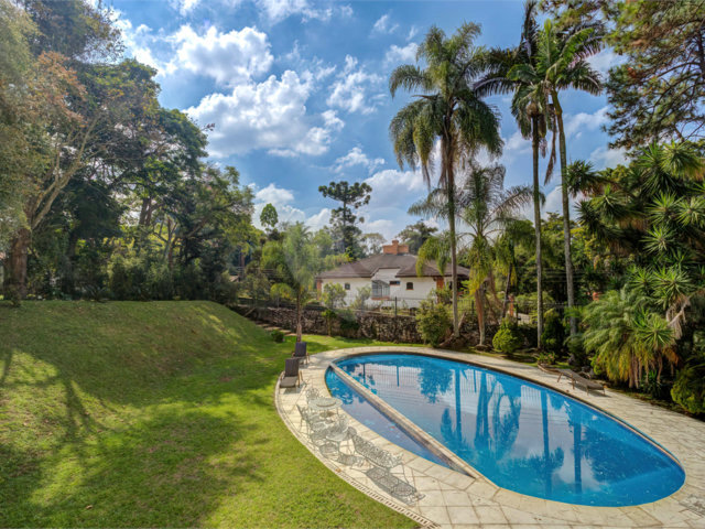 Casa à venda com 5 suítes no condomínio Chácara Flora, São Paulo - SP
