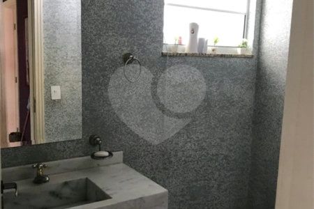 Casa à venda com 4 quartos, sendo 3 suítes, no condomínio Serra da Estrela, Atibaia - SP