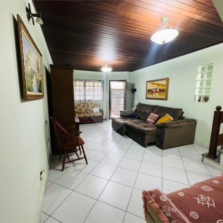 Casa à venda com 3 quartos, sendo 1 suíte,  em Vila Galvão, Guarulhos, SP