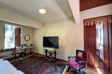 Casa à venda com 4 quartos, sendo 1 suíte, em Lagoa, Rio de Janeiro, RJ