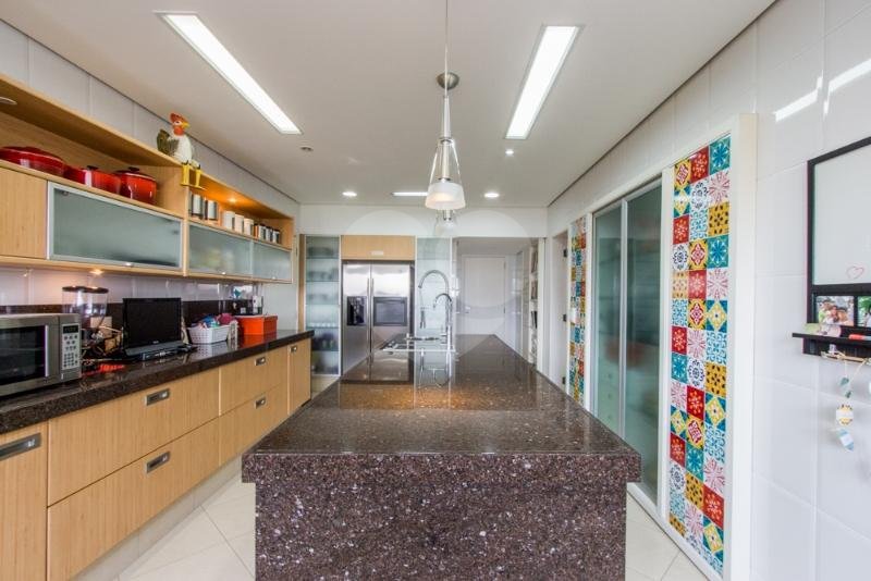 Apartamento à venda com 4 suítes em Jardim Marajoara, São Paulo, SP
