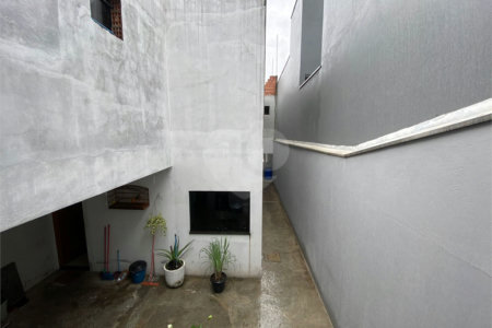Sobrado à venda com 3 quartos, sendo 1 suíte, em Jardim Quaresmeira II, Suzano, SP