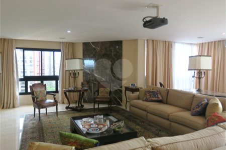 Apartamento à venda com 3 suítes em Vila Suzana, São Paulo, SP
