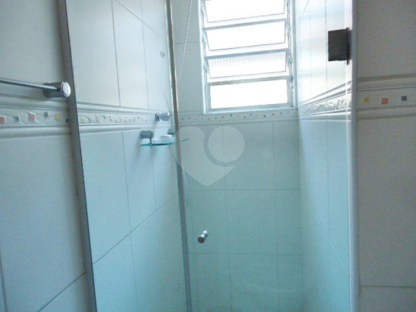 Casa à venda com 3 quartos, sendo 1 suíte, em Jardim Peri, São Paulo, SP