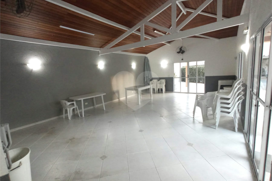 Casa à venda com 3 quartos, sendo 1 suíte, no condomínio Cond Res Paineiras, São Paulo - SP