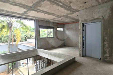Casa à venda com 4 suítes no condomínio Plm 875, São Paulo - SP