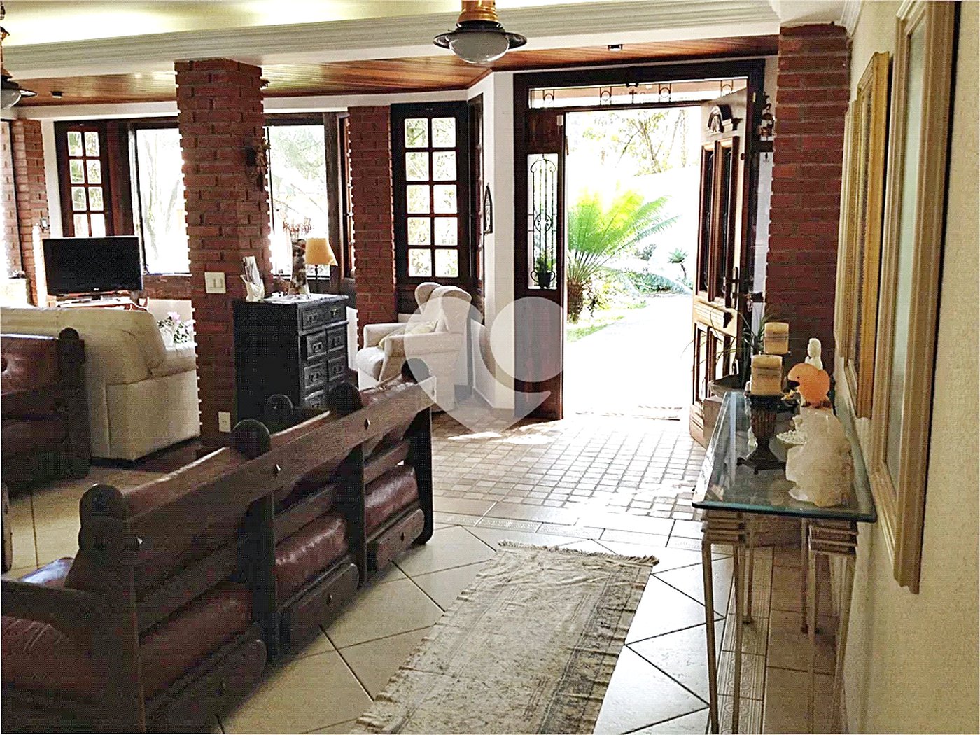 Casa à venda com 4 quartos, sendo 1 suíte, no condomínio Associação Reserva das Hortênsias, Mairiporã - SP