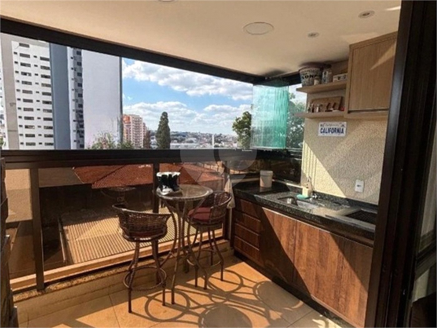 Apartamento à venda com 2 quartos, sendo 1 suíte, no Centro, Sorocaba, SP