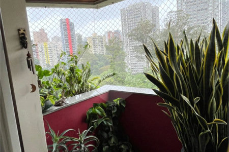 Apartamento à venda com 3 quartos, sendo 1 suíte, em Jardim Londrina, São Paulo, SP