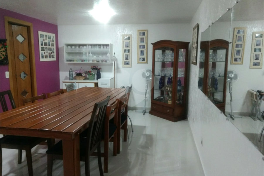 Sobrado à venda com 4 quartos, sendo 1 suíte,  em Vila Guilherme, São Paulo, SP