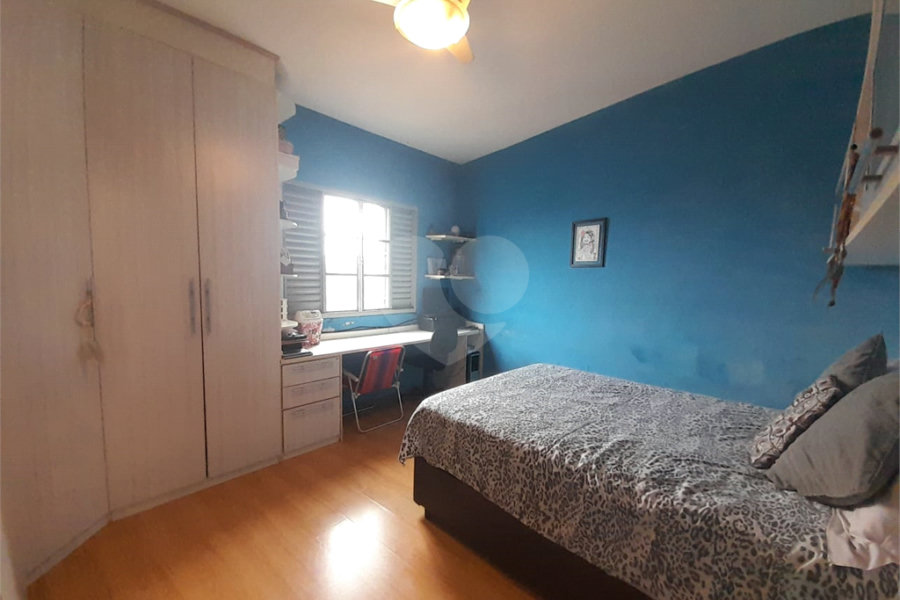 Sobrado à venda com 4 quartos, sendo 1 suíte,  em Saúde, São Paulo, SP