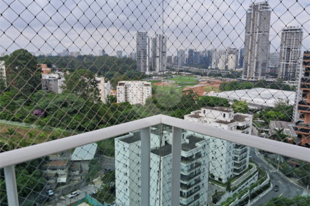 Apartamento à venda com 3 suítes em Paraíso do Morumbi, São Paulo, SP