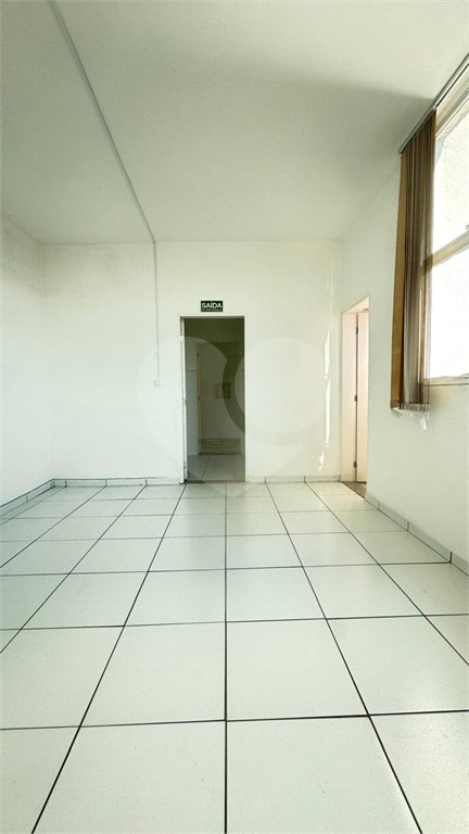 Prédio para alugar no Centro, Poá, SP