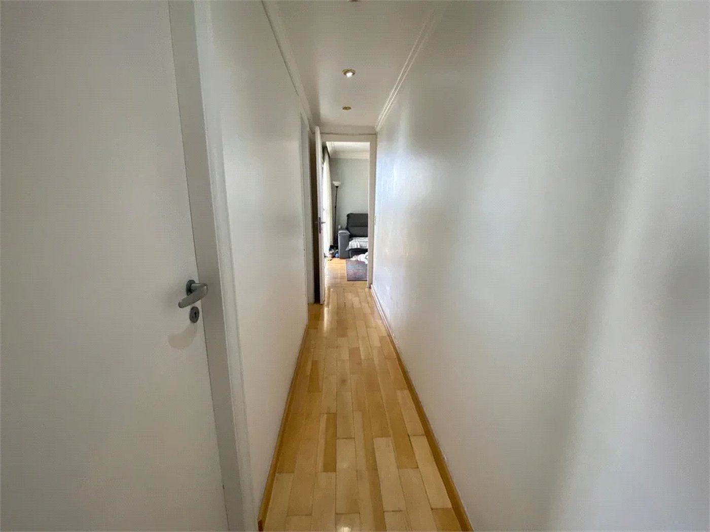 Apartamento à venda com 4 quartos, sendo 2 suítes,  em Vila Hamburguesa, São Paulo, SP