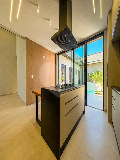 Casa à venda com 3 suítes no condomínio Residencial Dona Maria Candida, Indaiatuba - SP
