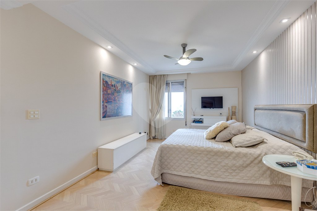 Apartamento à venda com 4 suítes em Jardim Marajoara, São Paulo, SP