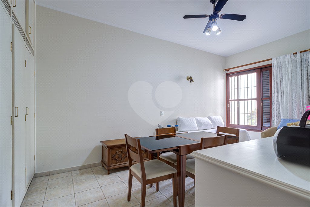 Casa à venda com 3 quartos, sendo 1 suíte, em Alto da Boa Vista, São Paulo, SP