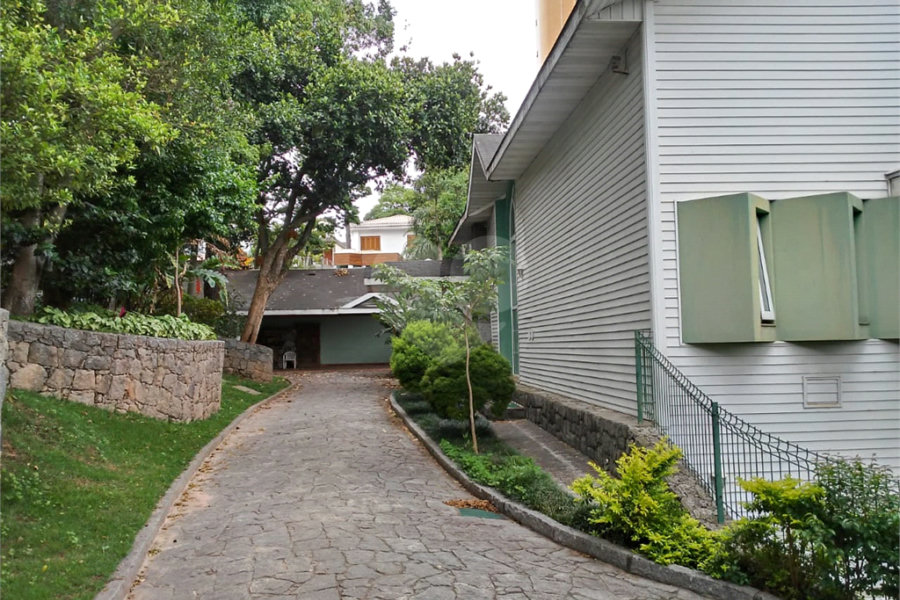 Sobrado à venda com 4 quartos, sendo 1 suíte, em Jardim Floresta, São Paulo, SP