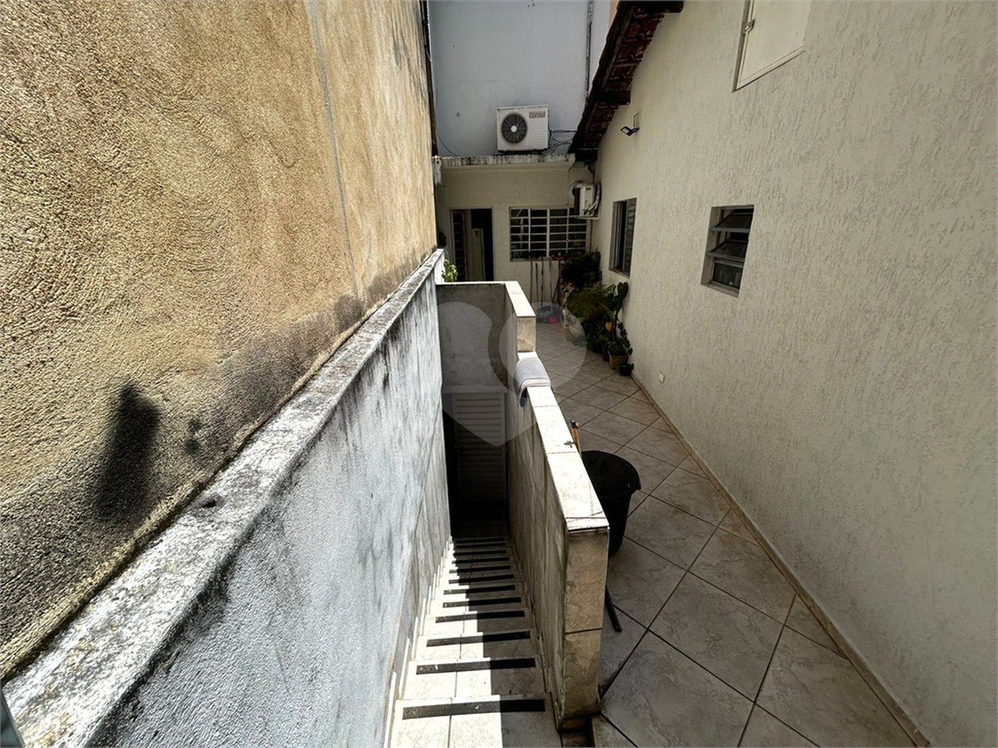 Casa à venda com 4 quartos, sendo 2 suítes, em Vila Buenos Aires, São Paulo, SP