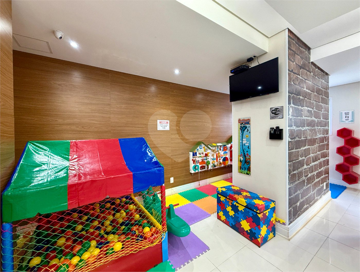 Apartamento à venda com 2 quartos, sendo 1 suíte, em Alto da Boa Vista, São Paulo, SP