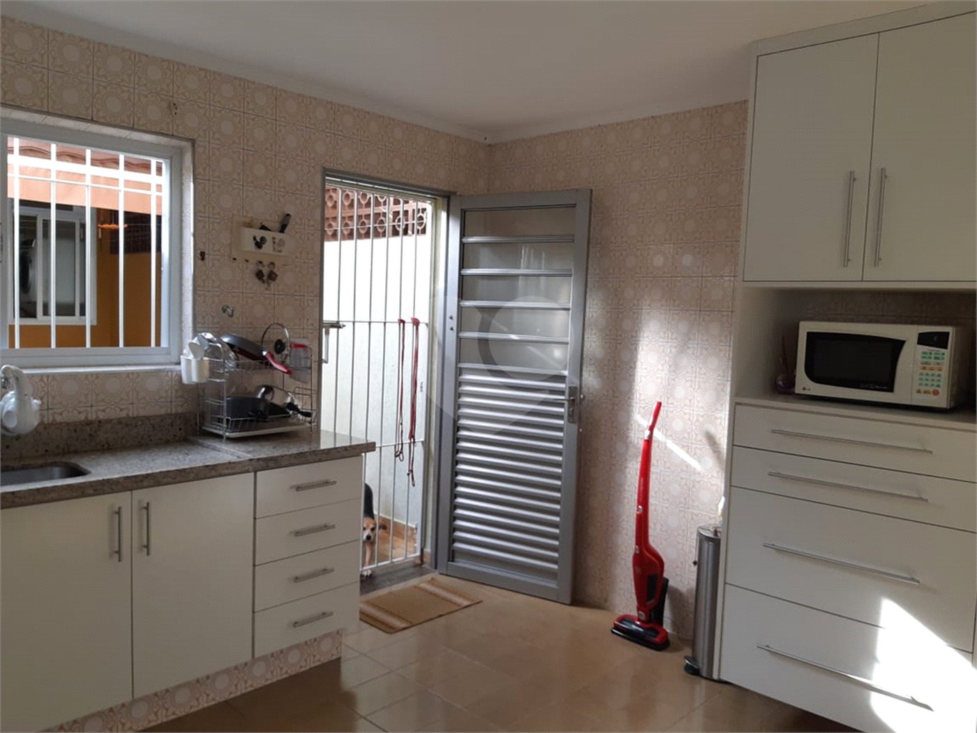 Sobrado à venda com 3 quartos, sendo 1 suíte, em Vila Romero, São Paulo, SP
