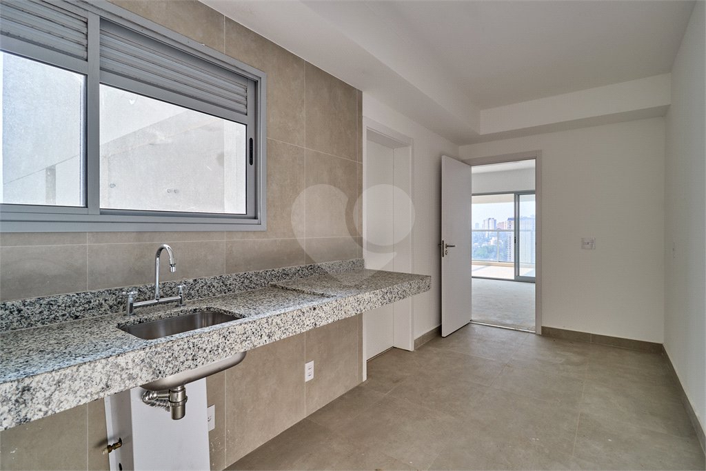 Apartamento à venda com 3 quartos, sendo 1 suíte, em Jardim Marajoara, São Paulo, SP