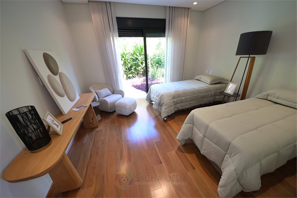 Casa à venda com 4 suítes no condomínio Villa dos Pinheiros, Indaiatuba - SP