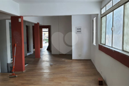 Sobrado à venda ou para alugar com 1 quarto em Chácara Santo Antônio (zona Sul), São Paulo, SP