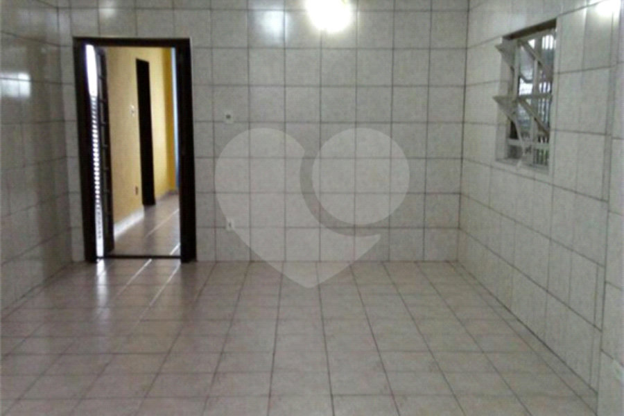 Sobrado à venda com 4 quartos em Jardim Ana Maria, Santo André, SP