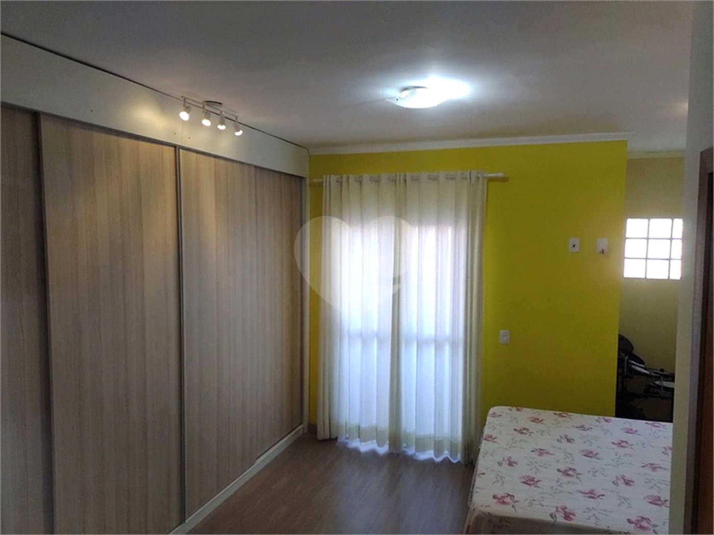 Sobrado à venda com 3 quartos, sendo 1 suíte, em Vila Laís, São Paulo, SP