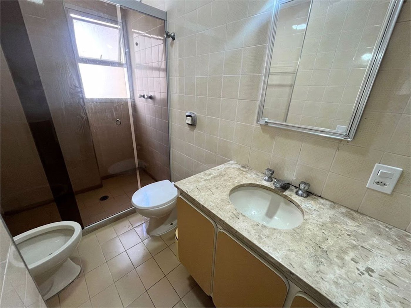 Apartamento com 3 dormitórios à venda, 100 m² por R$ 650.000,00 - Pitangueiras - Guarujá/SP