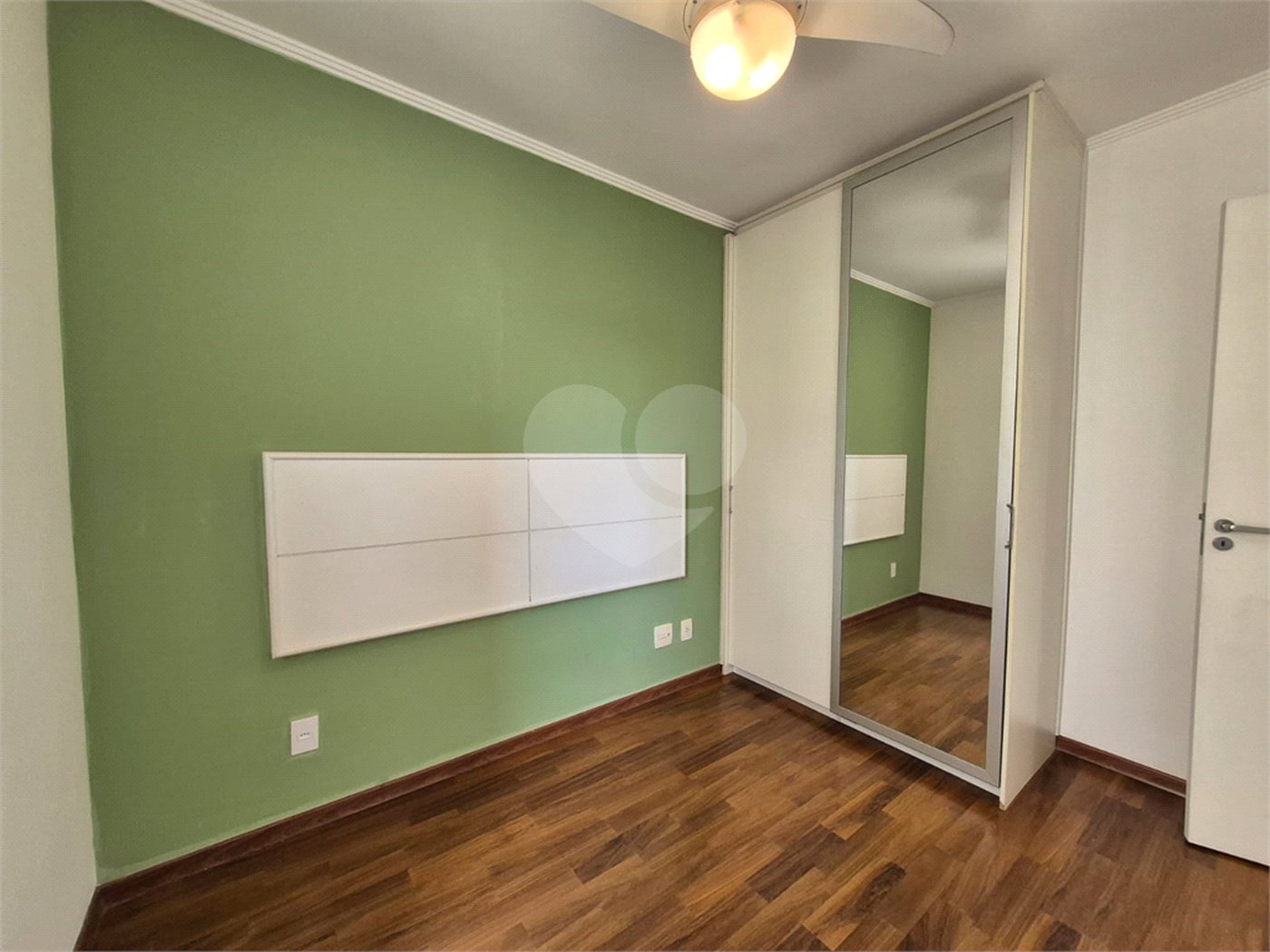 Apartamento à venda com 2 quartos em Vila Anastácio, São Paulo, SP