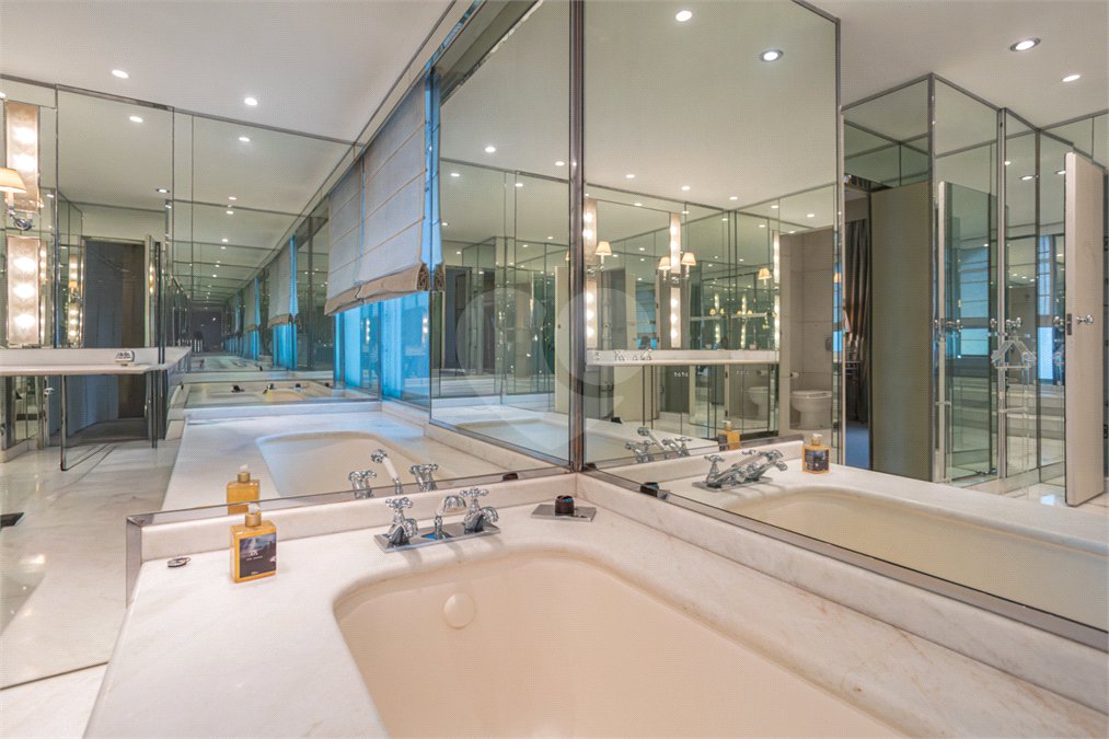 Apartamento à venda com 4 suítes em Jardim Paulistano, São Paulo, SP