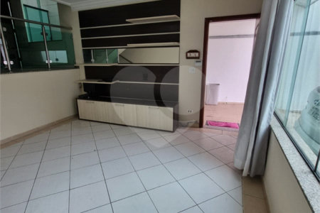Casa à venda ou para alugar com 3 quartos, sendo 1 suíte,  em Bosque da Saúde, São Paulo, SP