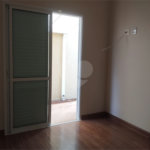 Casa à venda com 3 quartos, sendo 1 suíte,  no condomínio Vila Aracoara, Araraquara - SP