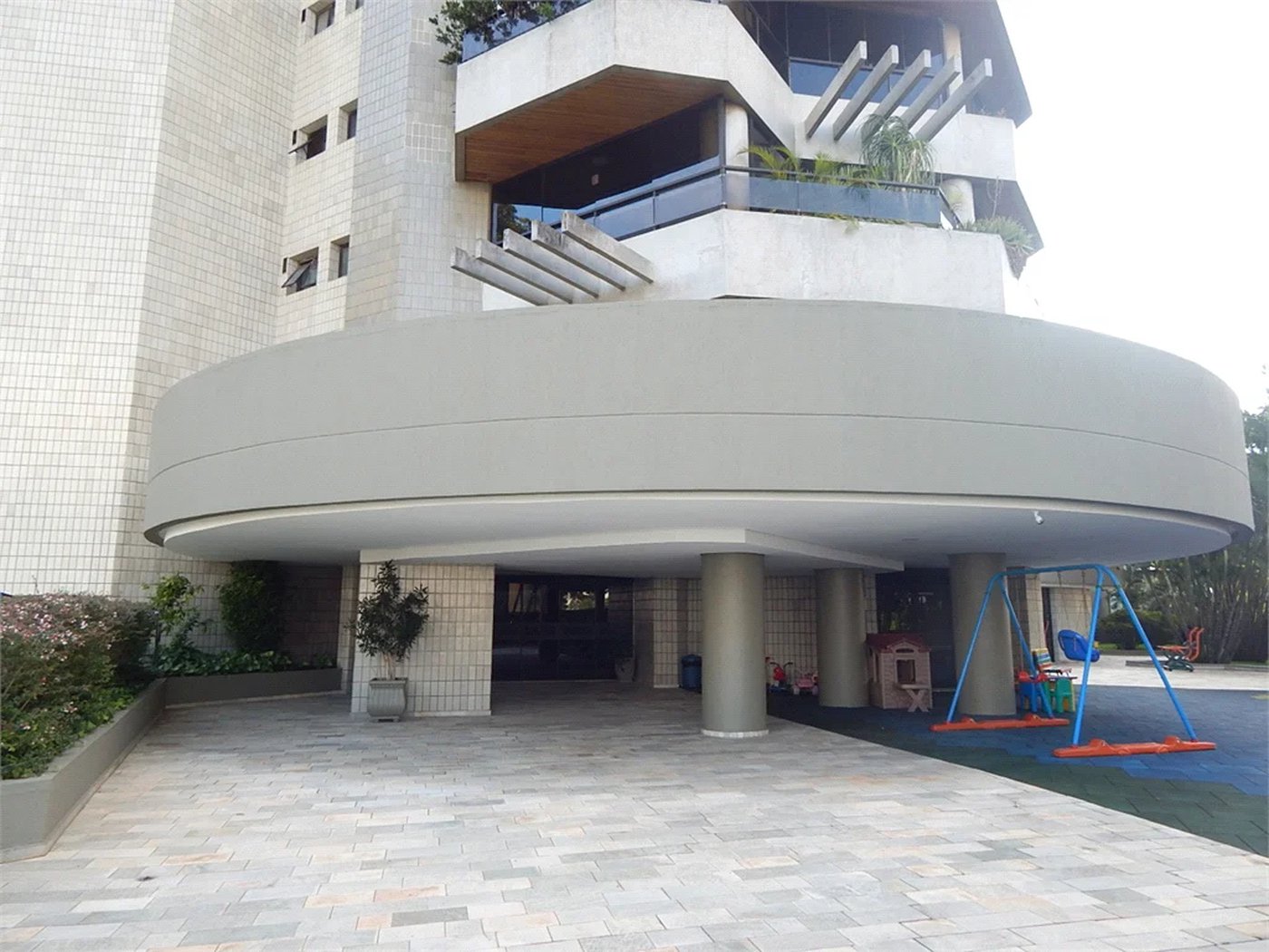 Apartamento à venda com 4 quartos, sendo 3 suítes, em Paraíso do Morumbi, São Paulo, SP
