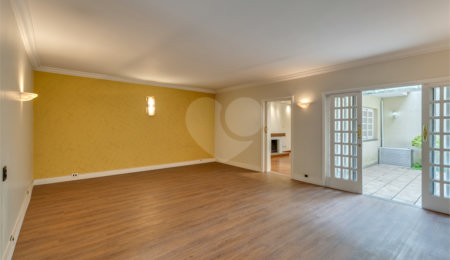 Casa à venda com 4 quartos, sendo 2 suítes,  em Jardim Luzitânia, São Paulo, SP