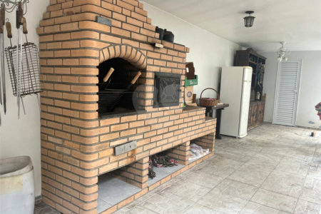 Casa à venda com 4 quartos, sendo 1 suíte, em Jardim Franca, São Paulo, SP