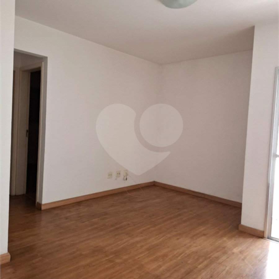 Apartamento à venda com 2 quartos em Vila Mazzei, São Paulo, SP