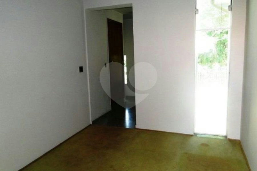 Sobrado à venda com 3 quartos, sendo 1 suíte, em Tremembé, São Paulo, SP