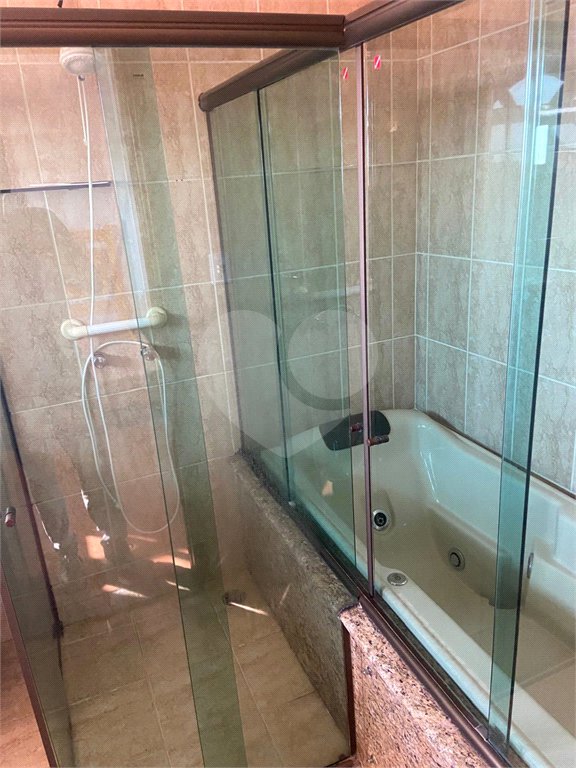 Sobrado à venda com 3 quartos, sendo 1 suíte,  em Jardim Selma Helena, Poá, SP